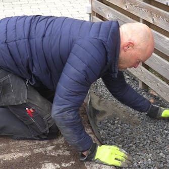 Fliserne skrider: Så kan du rette bedet til Fliserne skrider: Så kan du rette bedet til